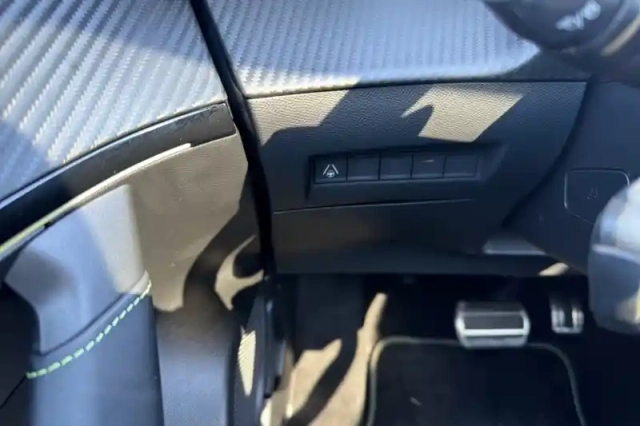 Peugeot 2008 hybrid 136 e-dcs6 — photo 91