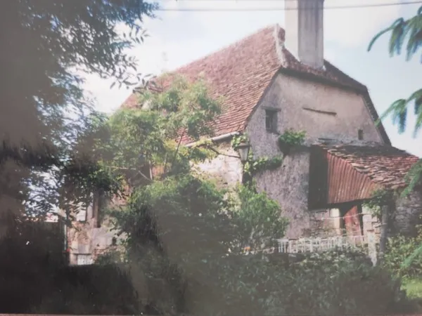 Vends Maison de campagne à renover en quercy - 3 chambres, 82m², Rueyres (46)