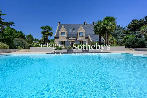 Propriété 8 pièces 358 m²