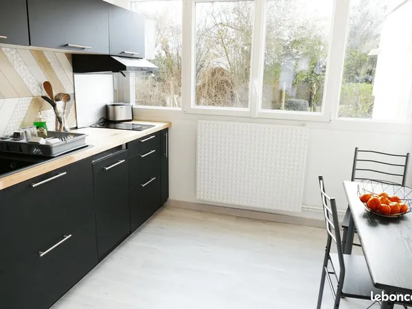 Chambre en coloc proche ESA / UCO / CCI - disponible 17 novembre
