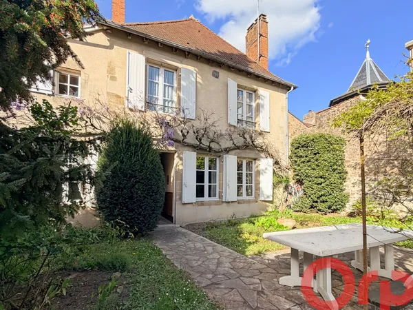 Maison 7 pièces 205 m²