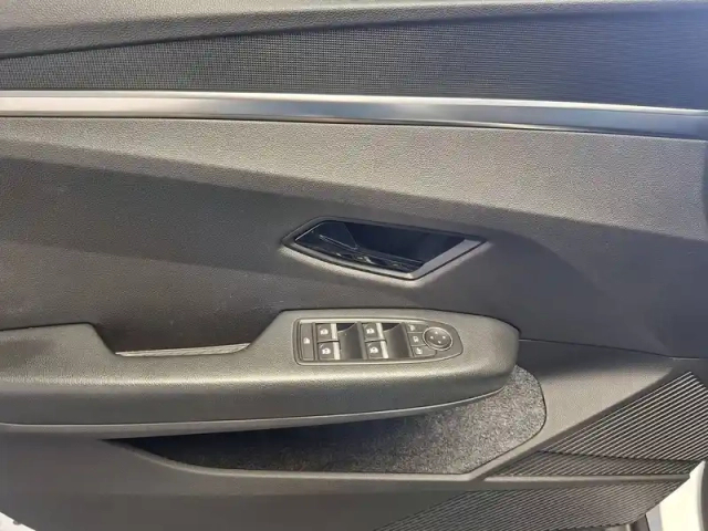 Renault Megane e-tech ev60 130ch optimum charge — photo 15
