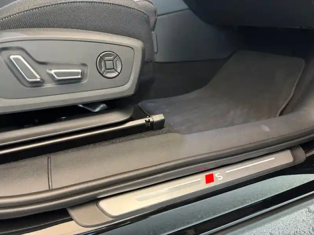 Audi Q3 e-hybrid 272 ch s tronic 6 — photo 40