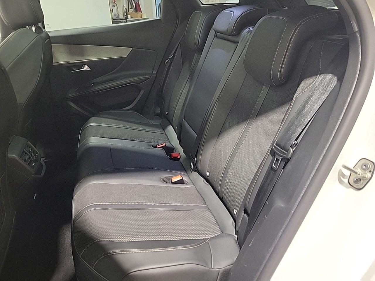 Peugeot 3008 hybrid 225 e-eat8 gt — photo 13