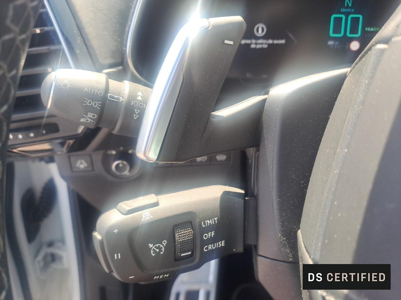 Ds Ds 7 crossback crossback hybride e-tense 300 eat8 4x4 rivoli — photo 17