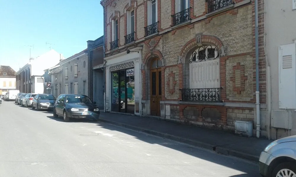 Photo 1