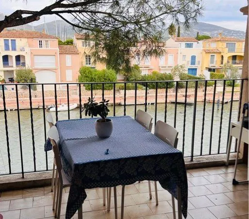 Port Cogolin Terrasse avec superbe vue