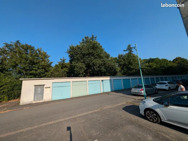 Garage fermé 16 m² - Rennes Beaulieu / Bois Perrin