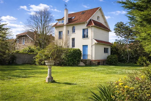 Maison 8 pièces 170 m²