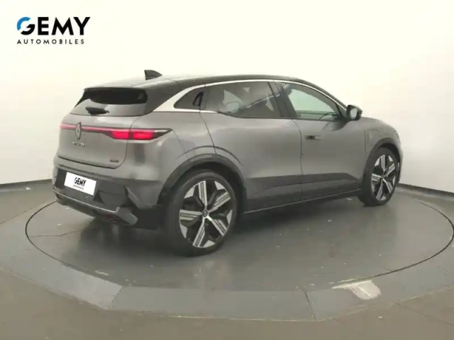 Renault Megane e-tech 220 ch autonomie confort gsr2 — photo 53