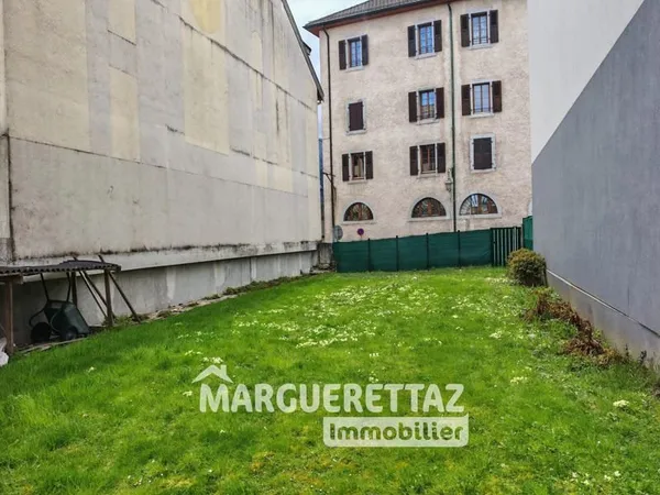 Terrain constructible centre La Roche sur Foron