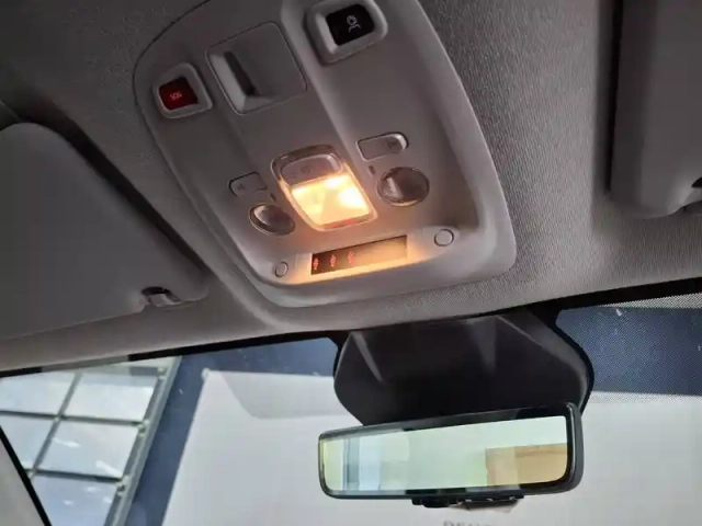 Peugeot Expert ca fixe m diesel 150 ch automatique — photo 98