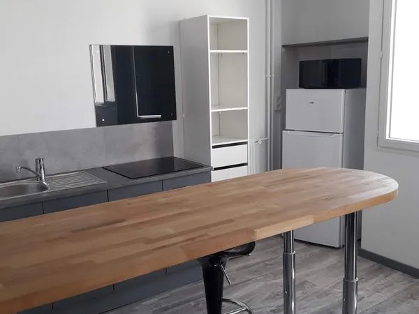A vendre studio meuble rénové
