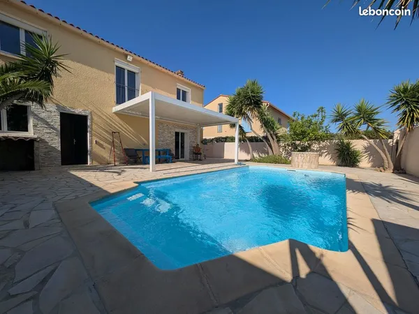 TOP AFFAIRE - VILLA 6P 4CH 155m² + T2 700/MOIS + PISCINE CHAUFFEE - DPE B - PEYRESTORTES 7km PERPIGN