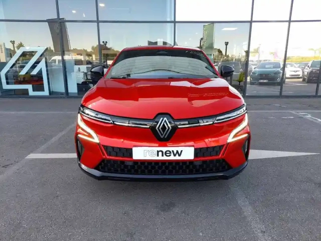 Renault Megane e-tech ev60 220 ch optimum charge — photo 8