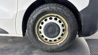 Peugeot Expert Standard 2.0 BlueHDi 120ch S&S Asphalt EAT8 — photo 20