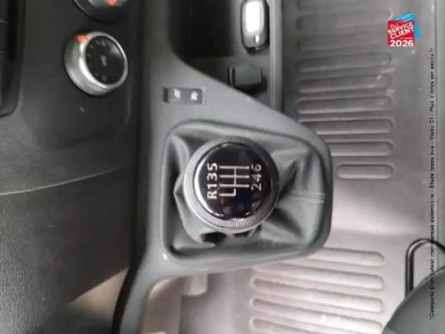 Renault Master fg f3500 l2h2 2.3 blue dci 135ch confort euro6e — photo 13