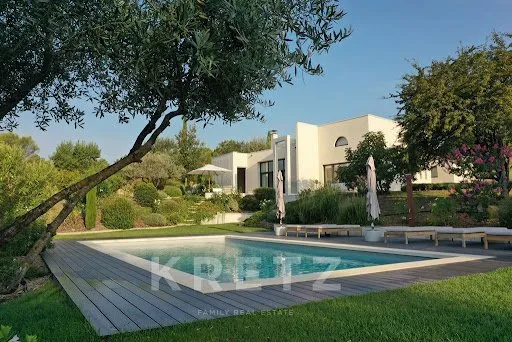 Maison 5 pièces 225 m²
