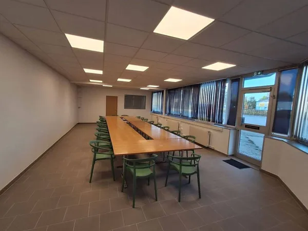 Bureaux 64 m²
