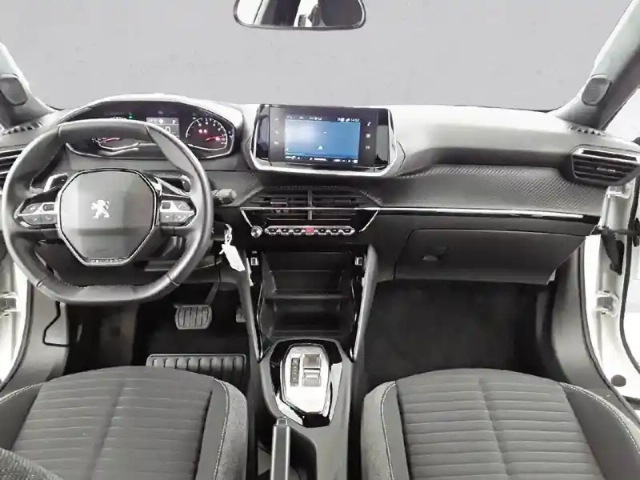 Peugeot 2008 puretech 130 s&amp;s eat8 — photo 8