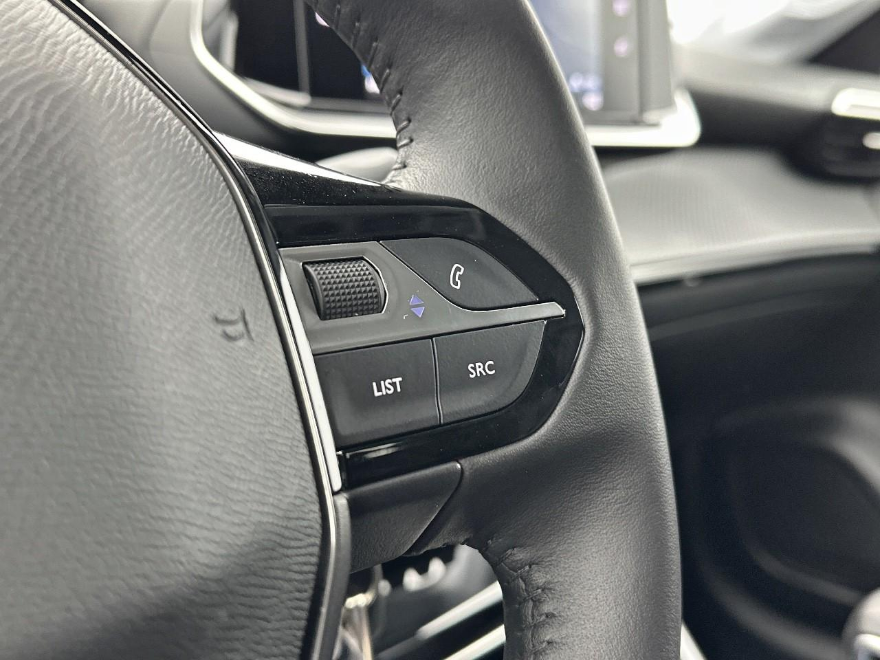 Peugeot 208 puretech 100 s&s bvm6 allure — photo 20