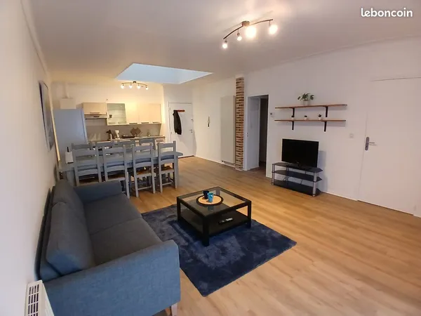 Appartement T4 rénové de 78 m² - Ste Luce sur Loire