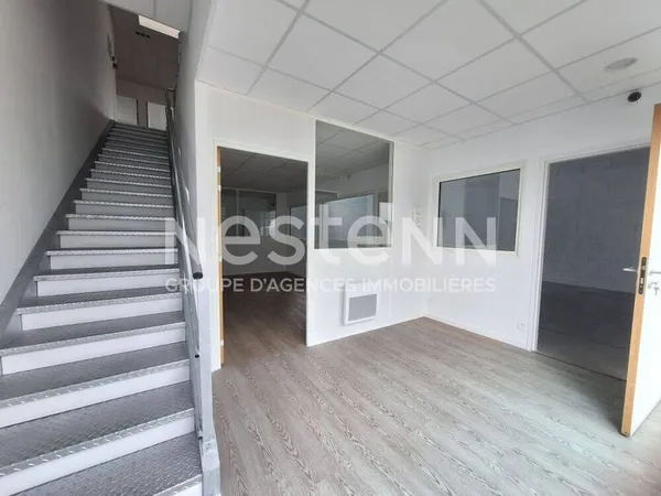 Local professionnel 307 m²