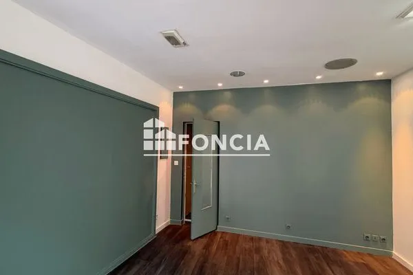 Local 1 pièce 35 m²