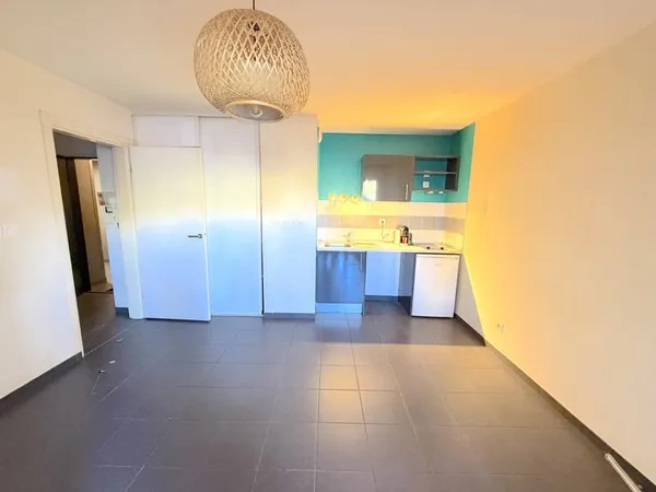 Appartement T2 en rez de chaussée avec terrasse et parking