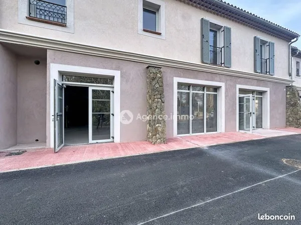 Local commercial 140 m² Flassans-sur-Issole