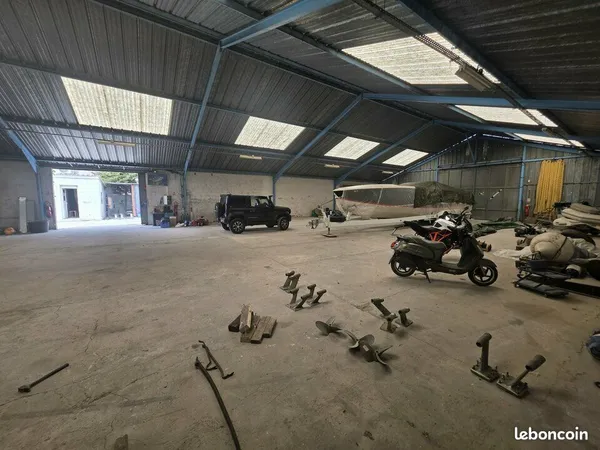 ENTREPOT - LOGISTIQUE 920 m² NICE
