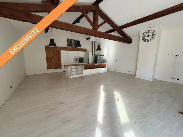Local 7 pièces 228 m²