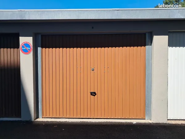 Garage 16 m² - Saint Martin d'Hères (quartier Ikea)