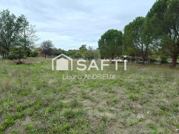 Terrain constructible de 1008m² sur Grépiac