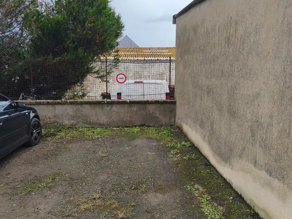 Loue place de parking