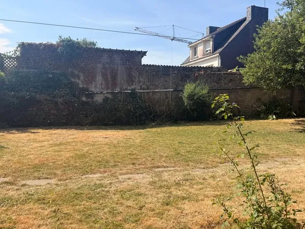 Terrain 408 m²