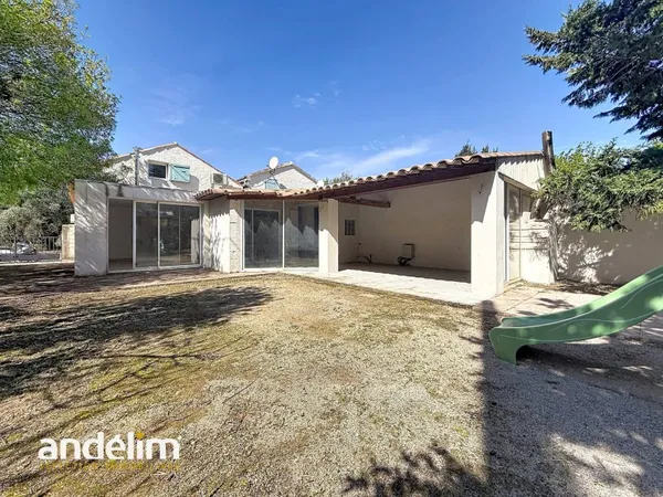 Villa mitoyenne 3 pcs de 131,7 m2