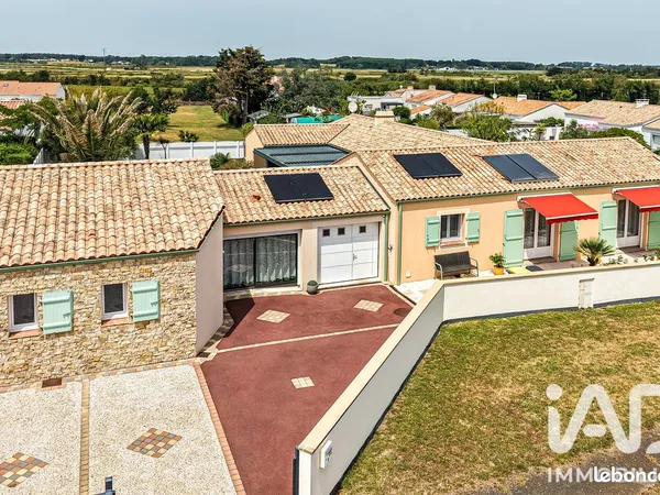 Villa 7 pièces 216 m²