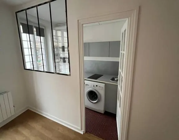 Studio 1 pièce 19 m²
