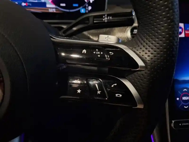 Mercedes Classe C 200 d berline amg lin — photo 12