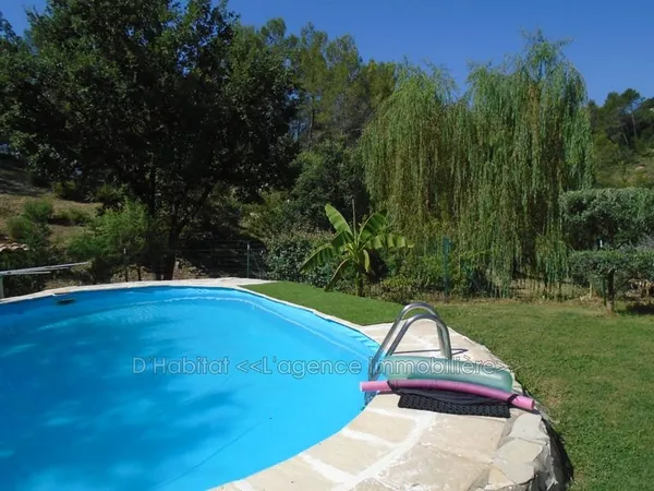 Maison 7 pièces 205 m²