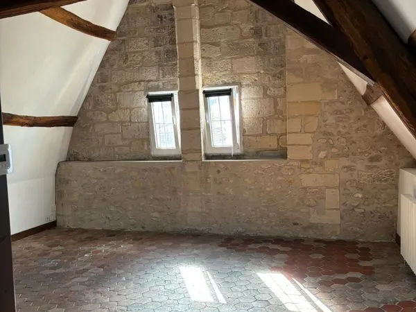 Duplex, 3 pièces, 79m2 au sol, centre Senlis