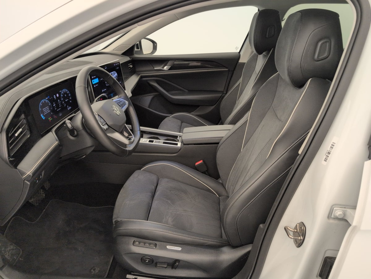 Volkswagen Passat — photo 16