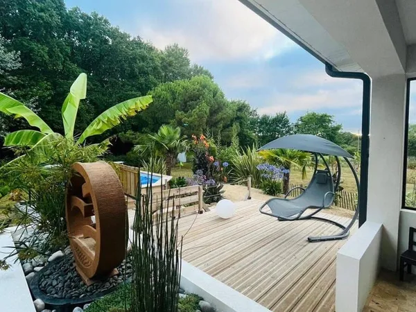 Maison 6 pièces 198 m²