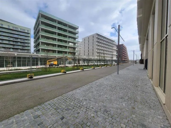 Local commercial 262 m²