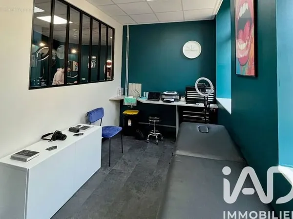 Commerce 1 pièce 160 m²