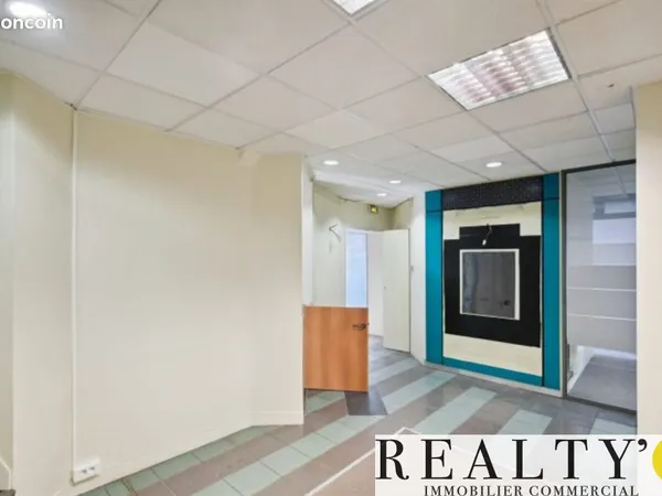 Local commercial 119 m²