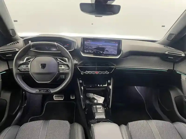 Peugeot 2008 puretech 130 s&amp;s eat8 — photo 27
