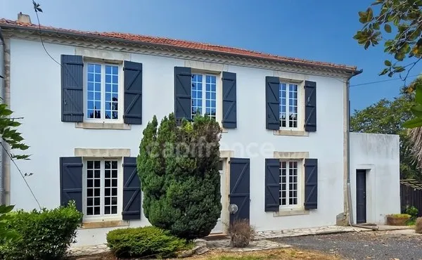 Maison à vendre 7 pièces REANS (32)