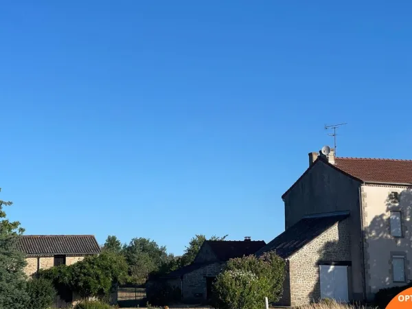 Maison, étang, dépendances, jardin sur 8853 m2 de parcelle